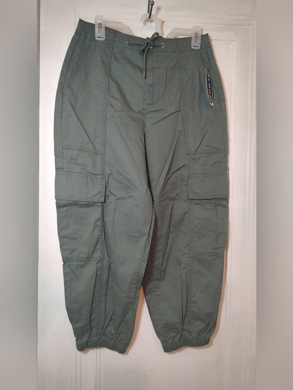Scoop Women's Size XS (0-2) Utility Barrel Leg Jogger Muted Green Pants NWT